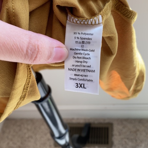 • Lularoe Irma Top • - Picture 4 of 5